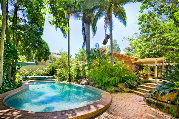 Pool Patio Paving in Saint Petersburg